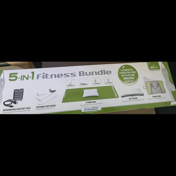 Never used Nintendo 5 in 1 Fitness Bundle - Picture 1 of 2